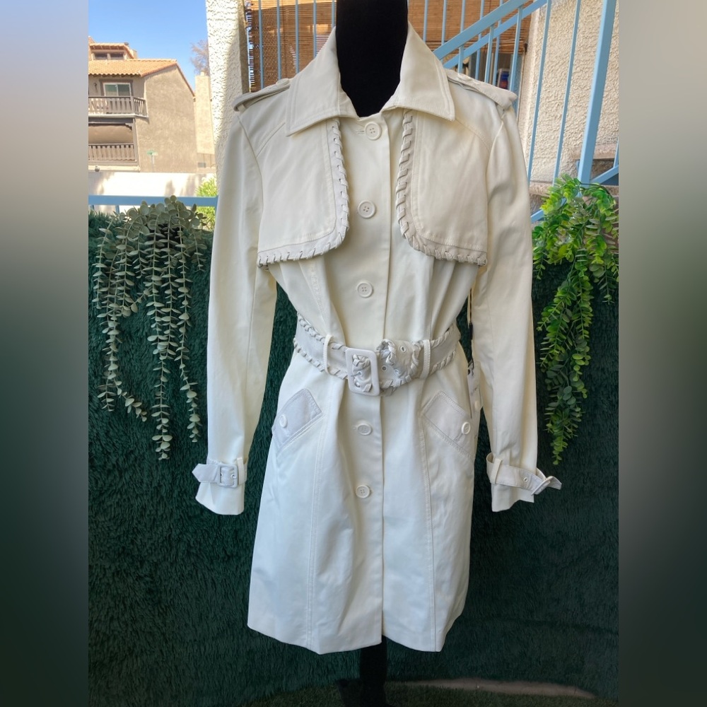 NWT Bebe Large Glacier White Laced Edge Leather Trim Trench Coat